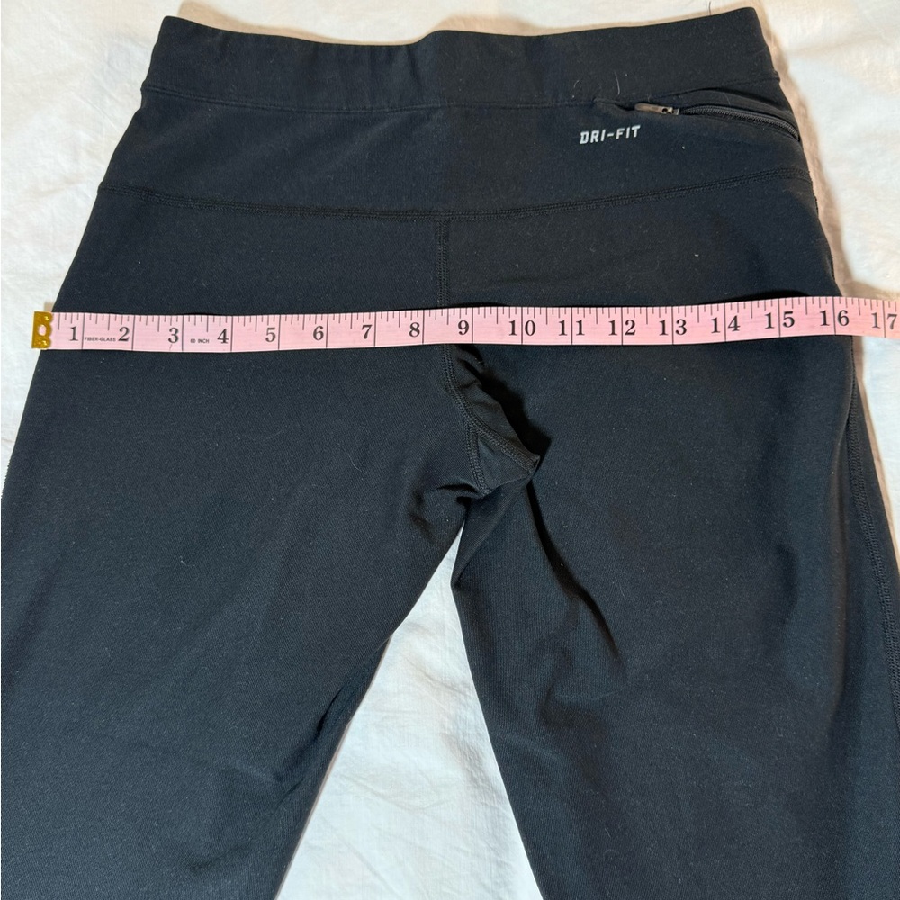Nike Dri-FIT Black Crop Leggings - Picture 4 of 5